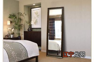 图文 大门对着镜子有什么讲究 镜子应该如何摆放