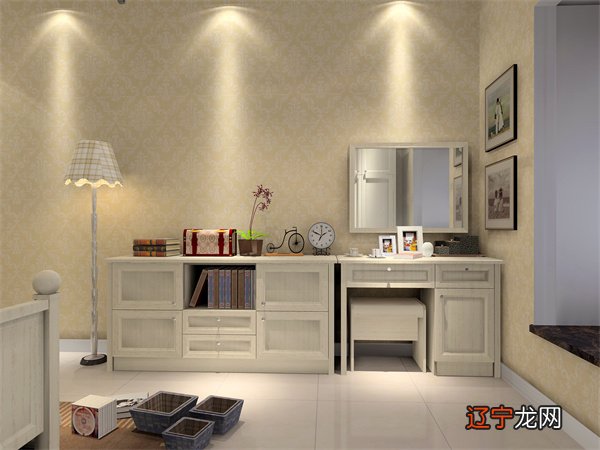 镜子对着门好吗?镜子摆在家里哪个位置好?