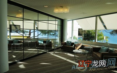 房间镜子摆放禁忌对着门 办公室装修风水忌讳镜子不许乱放
