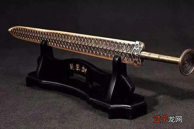 三藏命理八字精确分析_八字命理分析_怎样分析八字格局及命理!