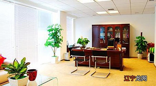 办公桌摆放风水和注意事项,中国易经风水大师