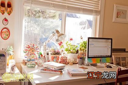 办公桌左边放什么对风水好？