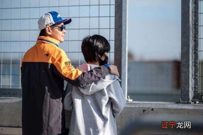 日月角至辅角的部位 面相第十二宫：父母宫