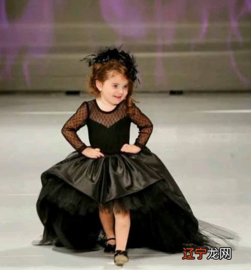 十二星座小公主的专属礼服,双鱼座清新自然,处女座花花蝴蝶!