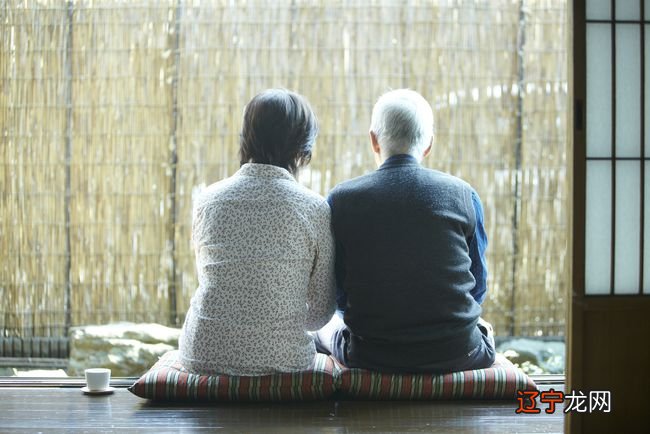 “好命”的女人都明白,想让自己终生幸福,首先要做到这4个字!