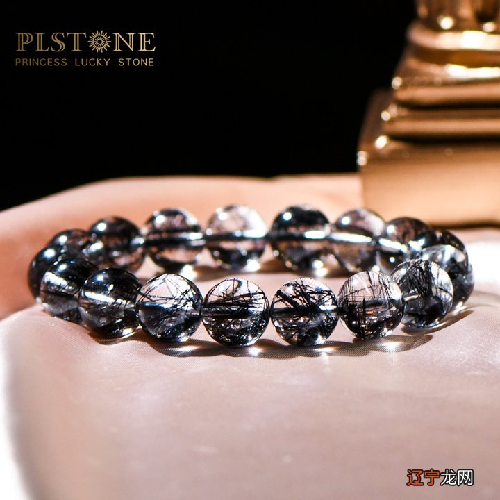 被称为“鬼佬”的黑发晶，暗黑系的神秘感！PLSTONE普琳丝首进黑系神秘！