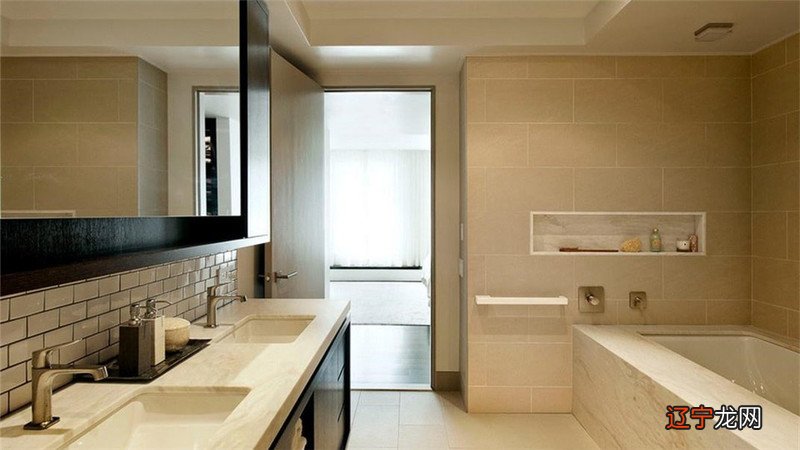 配餐间卫生管理制度_品字形门房间门风水_卫生间两个门风水学