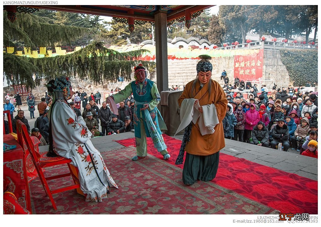 北京民俗:逛庙会、吃烤鸭、喝豆汁、听京剧