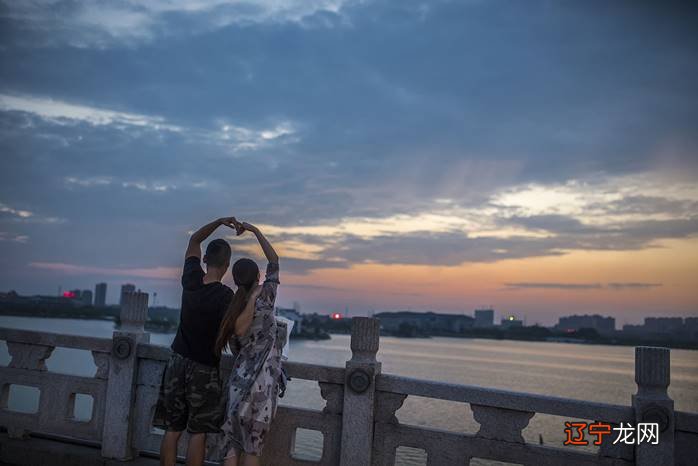 输入姓名天生一对 测两人有没有夫妻缘分