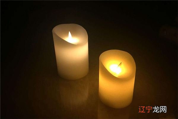 梦见已故同学什么预兆 梦见死去的同学又活了 梦见死去的同学是什么意思