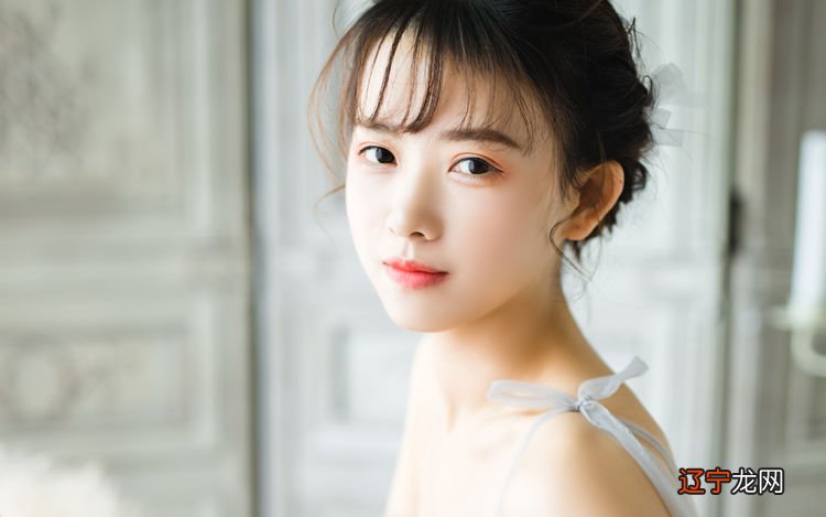 摩羯男喜欢你的十大表现,中五条就是真爱!