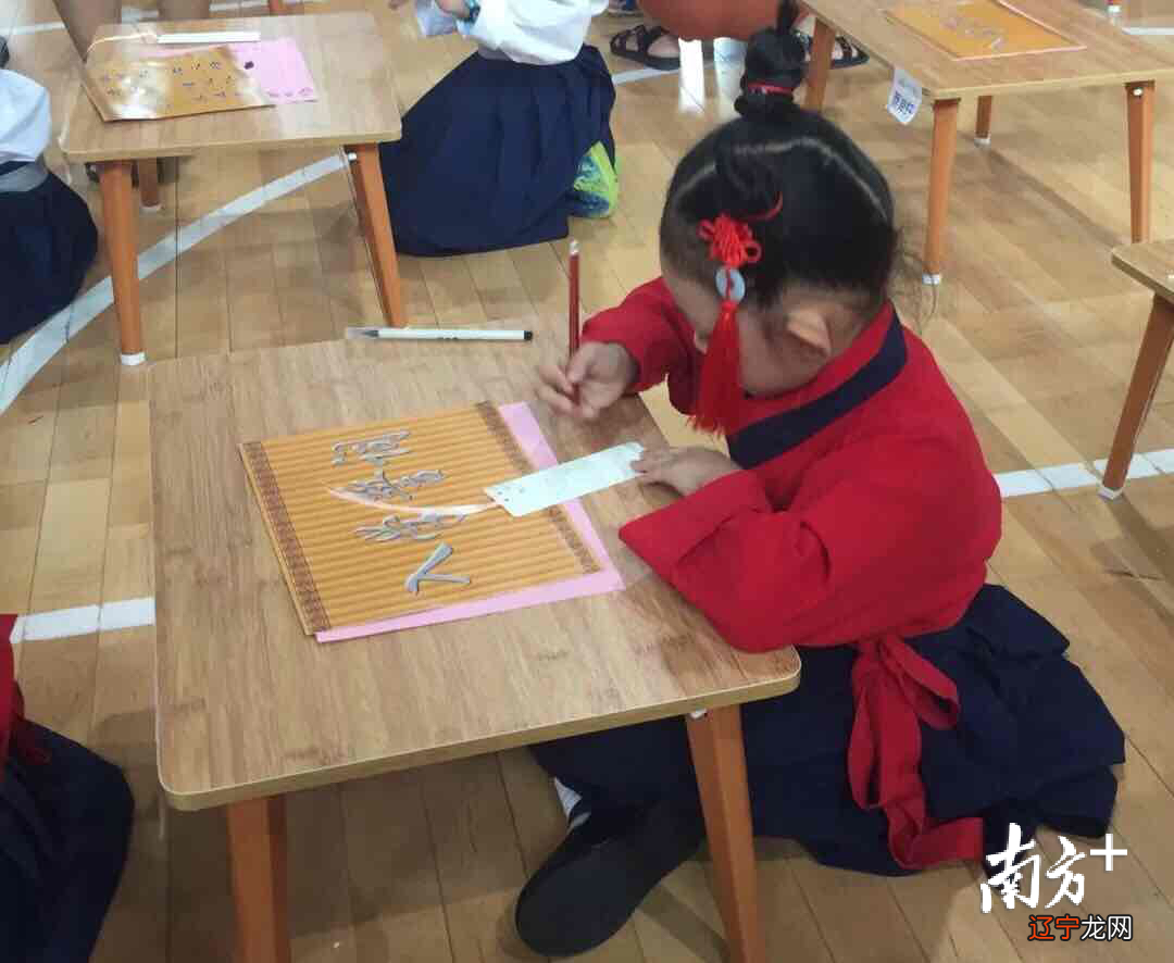 足足八项仪式,这所学校的开笔礼诚意十足!家长这么说