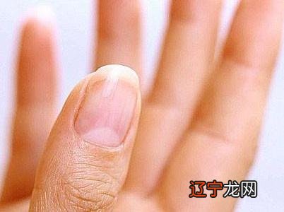 指甲上的“月牙”代表着什么？
