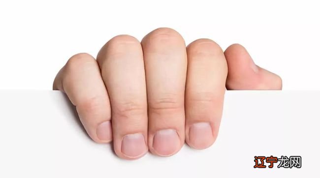 指甲上的“月牙”代表着什么？