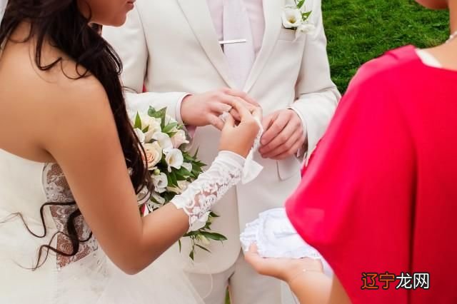 梦见自己和别人结婚_梦见自己结婚_梦见已经结婚的朋友再次结婚