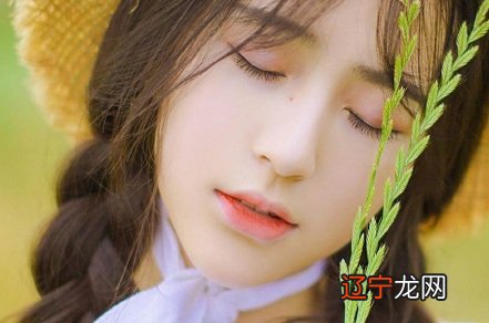 女人额头高的面相分析，女人易发财的手相什么样？