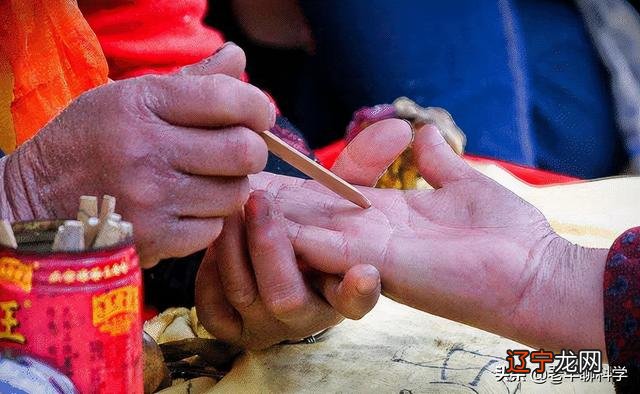 手上有断掌线命运如何