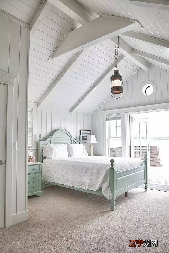 床铺摆放有讲究，这些风水大忌千万不要踩！