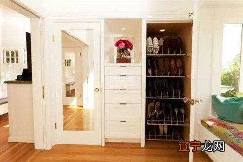 转载风水大忌:门口放鞋柜!