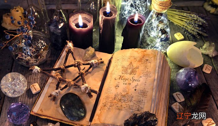 塔罗牌占卜需要自己抽牌吗?占卜并不需要者自己