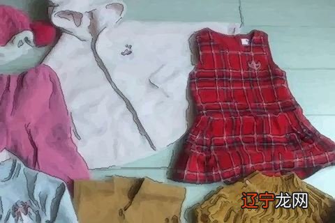 梦见别人洗衣服_梦见泡衣服准备洗_梦见自己衣服洗破了
