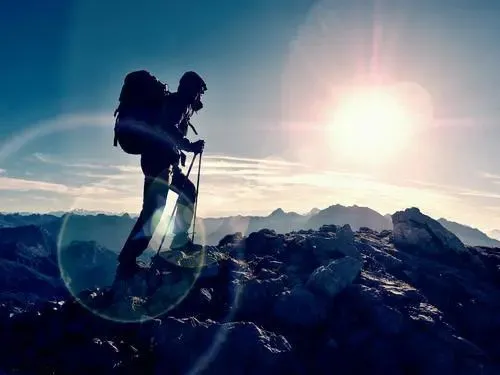 梦见爬山的预兆周公解梦