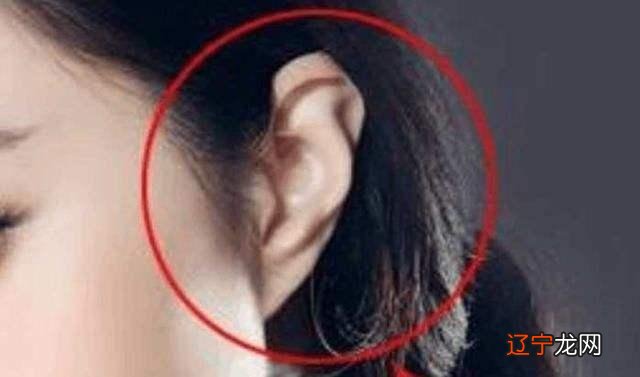 从正面看不到耳朵的面相分析,是大富大贵之人?