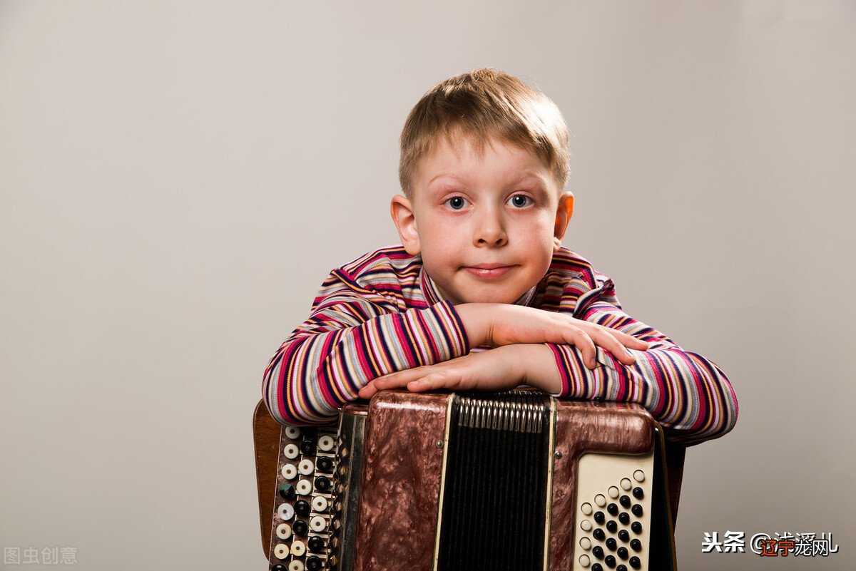 给男孩起个好听的名字单个字的如如何挑选?给男宝宝起名用字