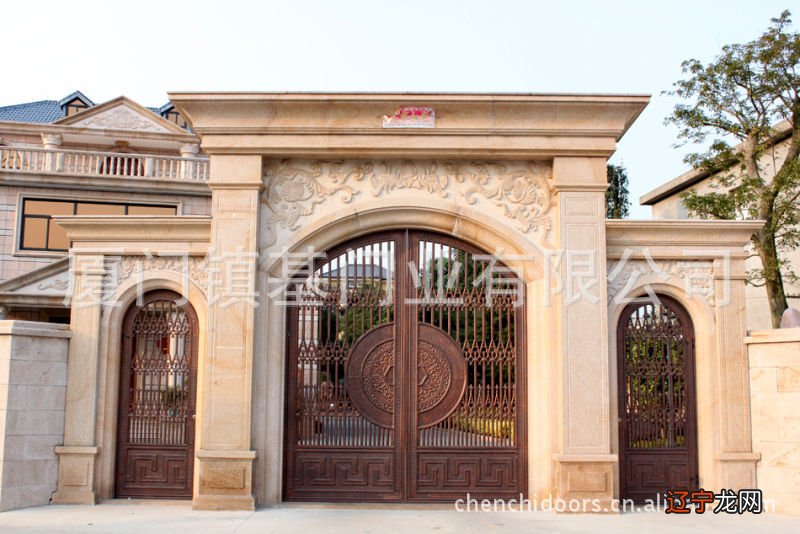 与宅主生肖相冲的方位不能用事外方位和相刑方位也不可取