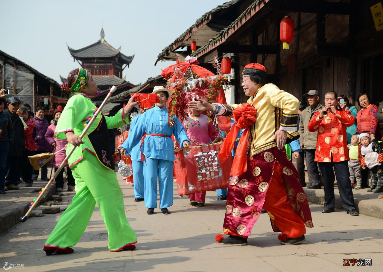 积极探索“活态传承”在当代中国民俗文化的发展与保护中的实践问题