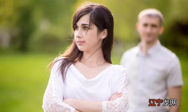 组图 命理嫁二婚男容易二婚的女命八字特征!