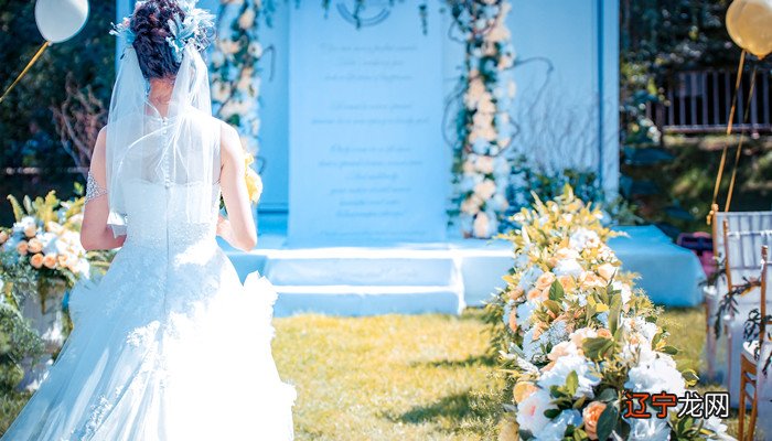 梦见自己参加别人的婚礼是什么预示