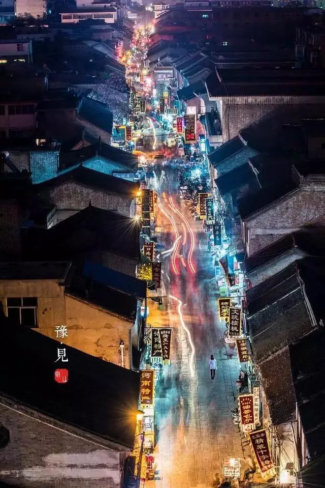 八字五行中喜火的人适合去哪个城市发展？八字看最终定居城市