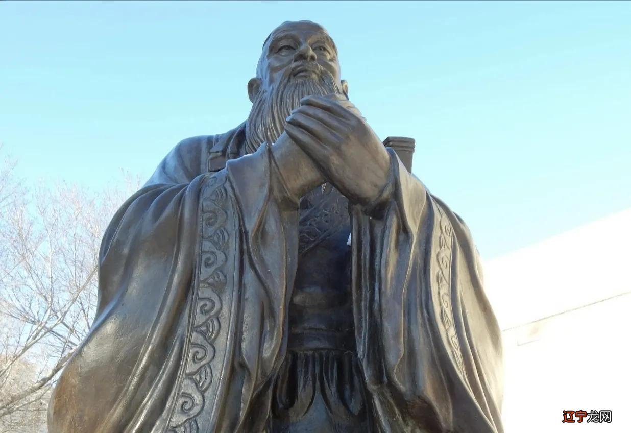 中国古代就把身上的刺青称为文身,观乎人文,以化成天下