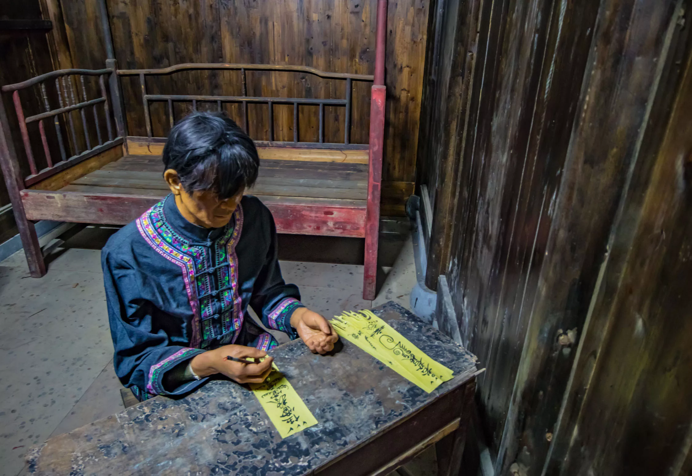 怎么查孩子的生辰八字生辰八字是指哪八个字呢?