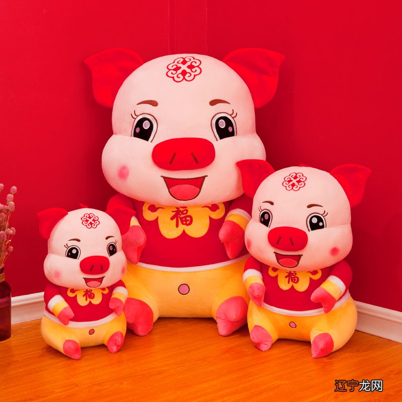 生肖猪在十二生肖中是福气满满的生肖,属猪的男人一生不愁吃穿