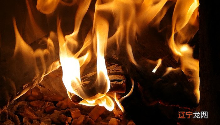 组图 梦见柴火着火是什么意思?周公解梦如何解答