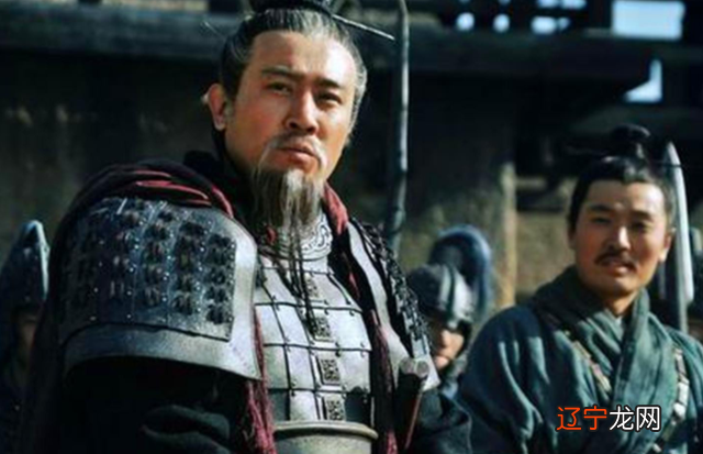 看一个人的第一印象都是看脸的时代吗？