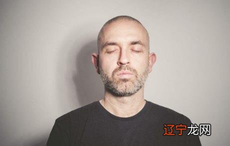 看一个人的第一印象都是看脸的时代吗？