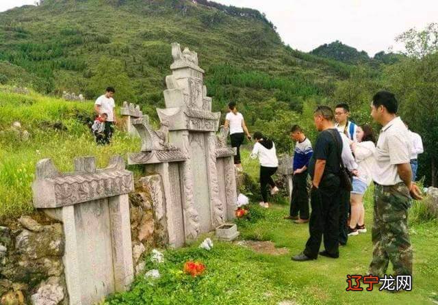 农村看坟地绝招,祖坟的风水凶吉决定了后代的运势