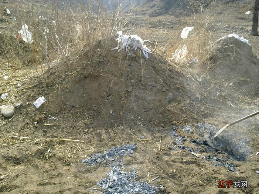 农村看坟地绝招,祖坟的风水凶吉决定了后代的运势