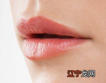 什么面相的女人是穷命呢？嘴巴尖、女人真的很不会