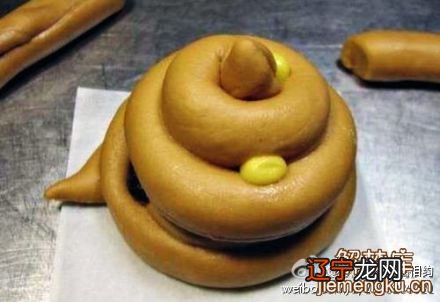 职场新人梦见自己拉屎是什么意思呢?梦见别人拉屎