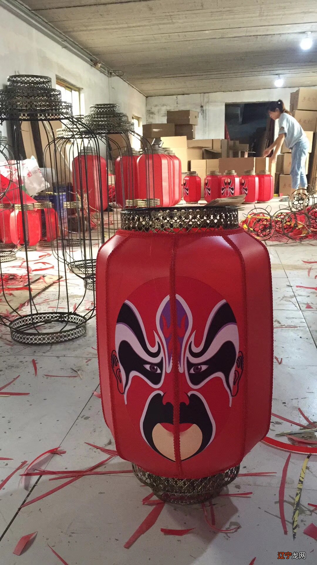 安阳木版灯笼画成为年节中少年儿童聚会玩耍不可缺少的有益玩具