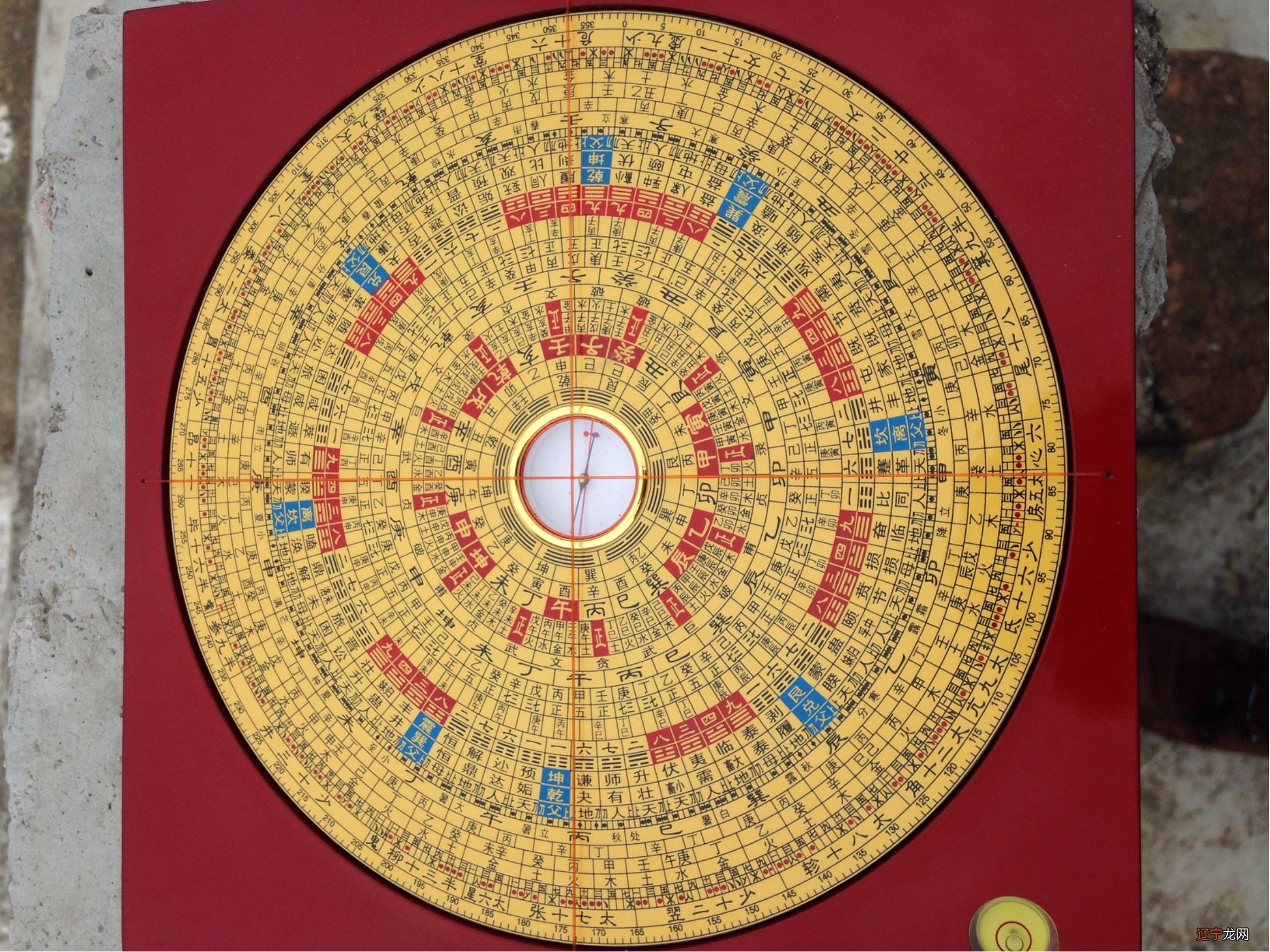 软件介绍占卜大师软件是一家集各种民间占卜算命大师,