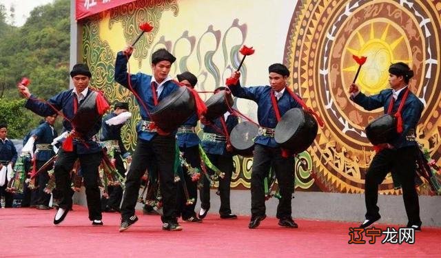 《中外民俗》的不解之缘,开始了在世界民俗范围内的畅游之旅