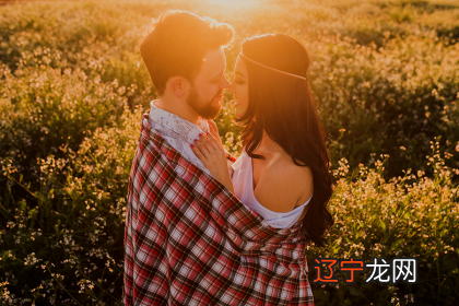 有什么八字看婚姻的技巧？华易网为您们准备了更多关于八字合婚的内容