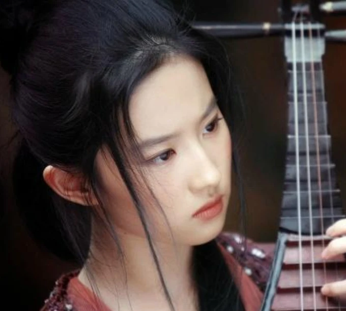 颧骨高成为男子权位高的象征，你知道吗？