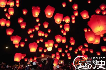 组图 民俗：元宵节似“狂欢节”女性“过桥摸钉”