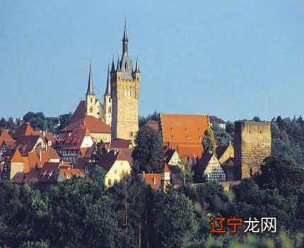 玄空在风水理论中是极为重要的风水术语,对玄空的理解